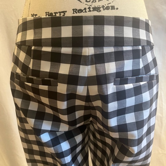 Ann Tayler Devin fit Straight Leg Capri Pant sized 4 - Picture 3 of 5